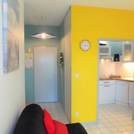 Sur - Quartier Pontaillac - - Piscine Collective Vaux-sur-Mer