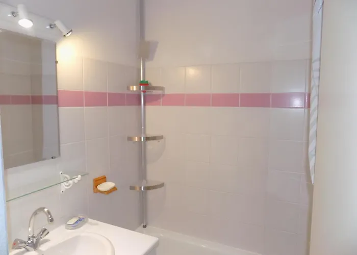 Sur - Quartier Pontaillac - - Piscine Collective アパート