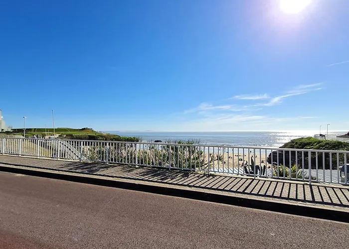 Sur - Quartier Pontaillac - - Piscine Collective ヴォー・シュル・メール