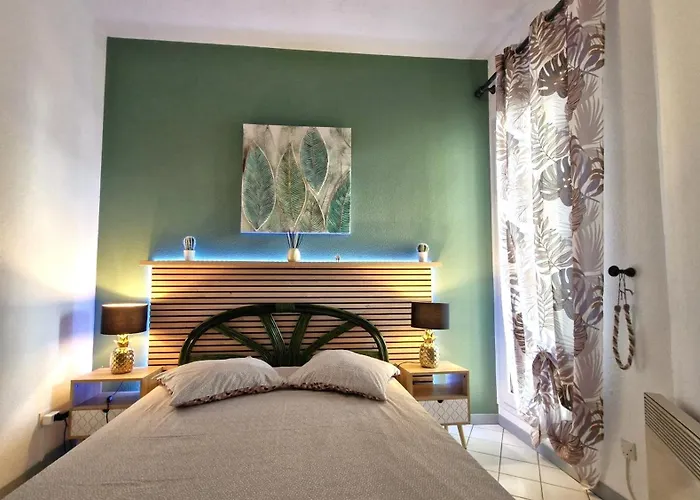 Sur - Quartier Pontaillac - - Piscine Collective * ヴォー・シュル・メール